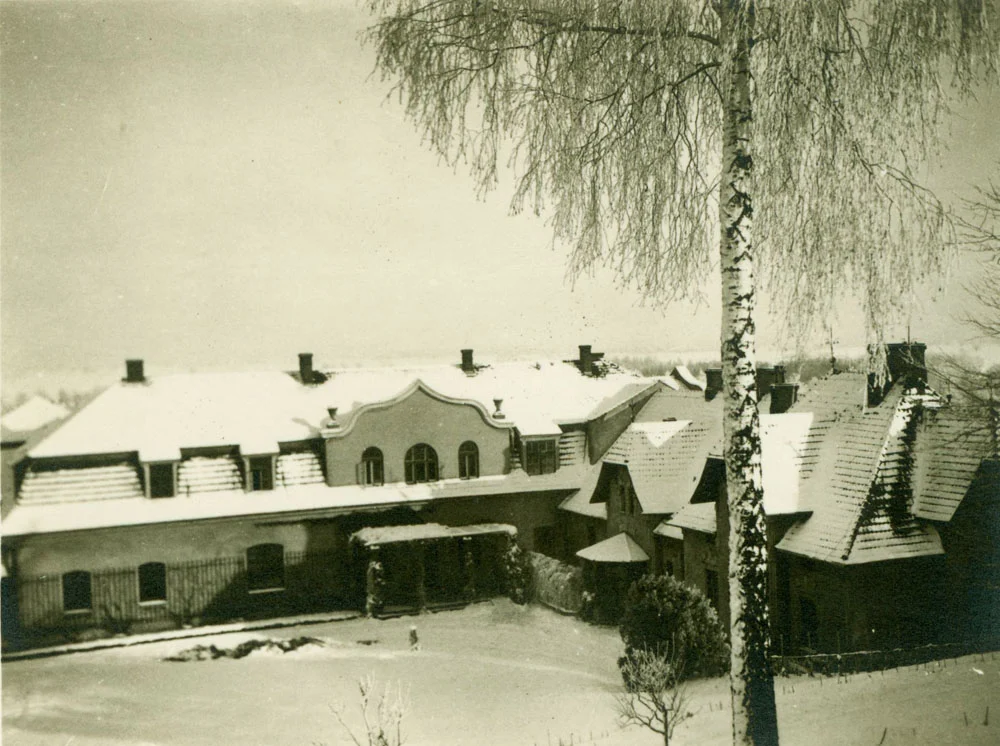 Czartoryski Palace in Pełkinie, viewed from the park, 1928